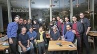 حمید لولایی و دوستانش در یک رستوران + عکس