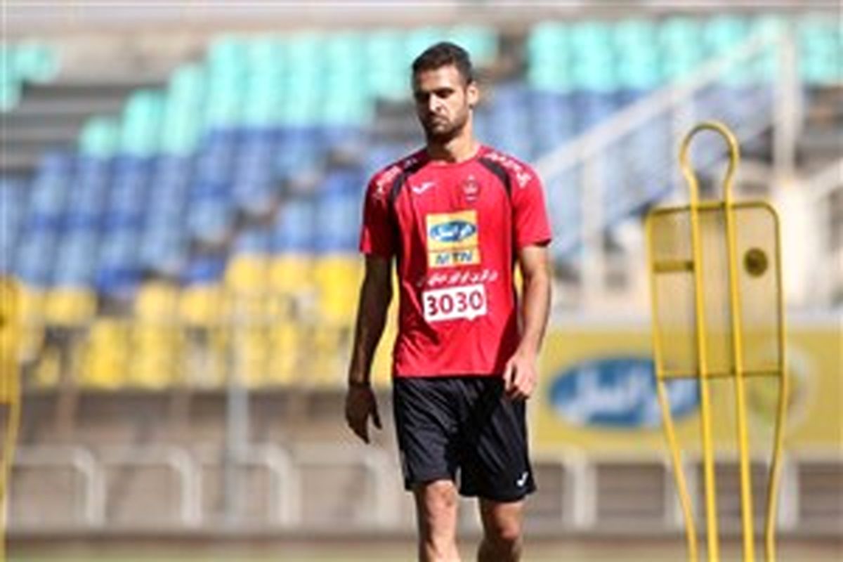 نوراللهی مصدوم شد و خط خورد