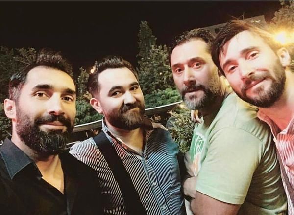 هادی کاظمی در جمع برادرانش + عکس