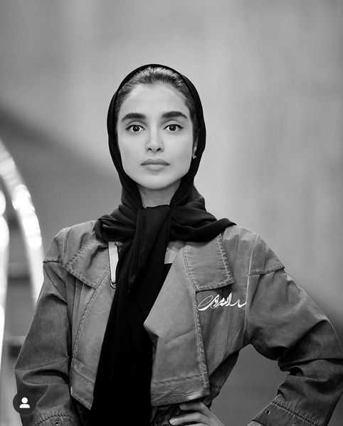 الهه حصاری ساده تر از همیشه + عکس