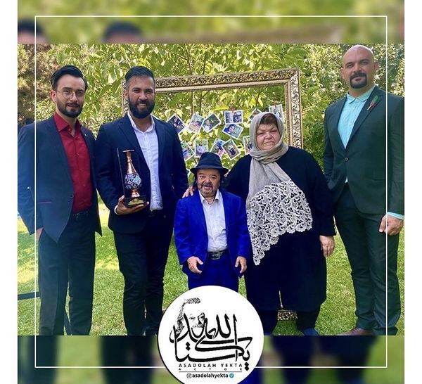 اسدالله یکتا و‌ همسرش در یک‌ب رنامه‌ + عکس
