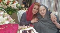 نسرین مقانلو در آغوش مادرش + عکس