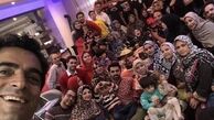 خانواده پر جمعیت کارگردان مشهور + عکس