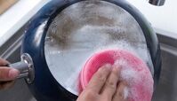 تمیز کردن چربی سوخته ی دیگ و ظروف سه سوته