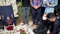 چهره مغموم همسر استاد شجریان در کنار مزار خسروی آواز ایران