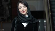 استایل سر تا پا مشکی المیرا دهقانی در اکران سیاه باز + عکس