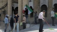 جوانان بصره کنسولگری ایران را آب و جارو کردند