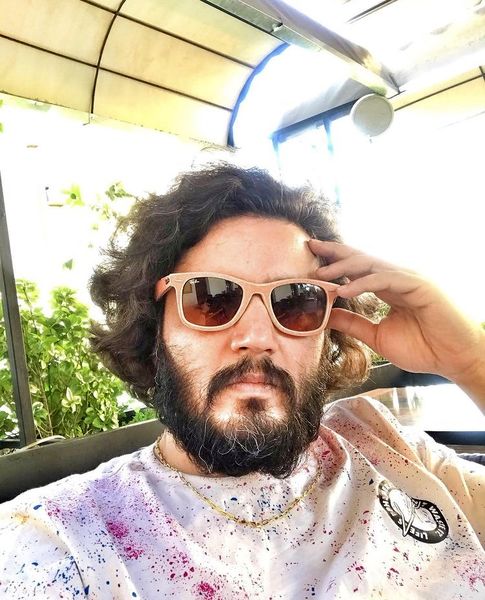 عکس جدید مهران رنجبر با عینک آفتابی 