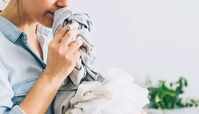 از بین بردن چرک یقه و سر آستین لباس با یک ترفند استثنایی و ساده