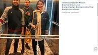 سلفی آسانسوری "نوید محمدزاده" و "سحر دولتشاهی" /عکس