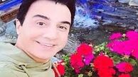  عموپورنگ در کنار خواننده سبیل قشنگ