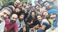 حسام‌منظور در جمع عوامل نجلا + عکس