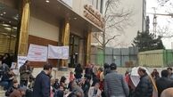 تجمع سپرده‌گذاران کاسپین مقابل بانک مرکزی