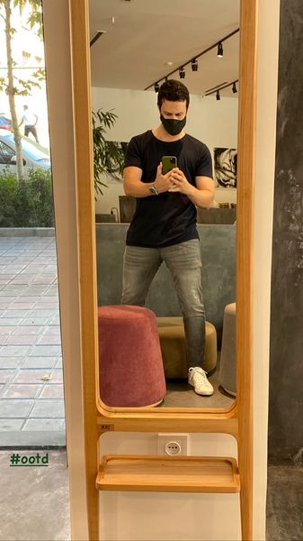 تیپ ساده شاهرخ استخری + عکس