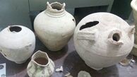کشف ۵ کوزه سفالی و ۱۵ سکه قدیمی در کاشمر
