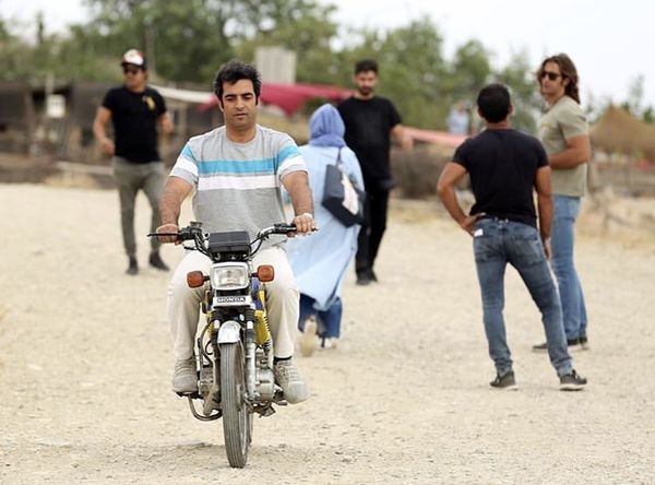 موتورسواری منوچهر هادی + عکس