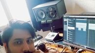 اتاق کار شلوغ احسان خواجه امیری + عکس