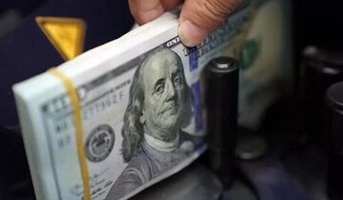  دلار در مرکز مبادله ۳ هزار تومان ریخت