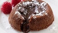 طرز تهیه سوفله شکلاتی خوشمزه و آسان در خانه