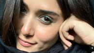 سلفی پریناز ایزدیار در ماشین + عکس