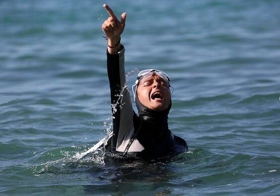 شنا کردن ترانه علیدوستی برای فیلم اورکا + عکس