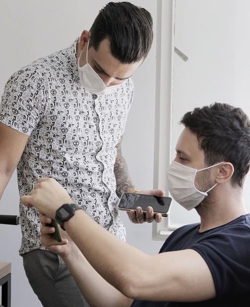 صمیمیت شاهرخ استخری و برادرزنش + عکس