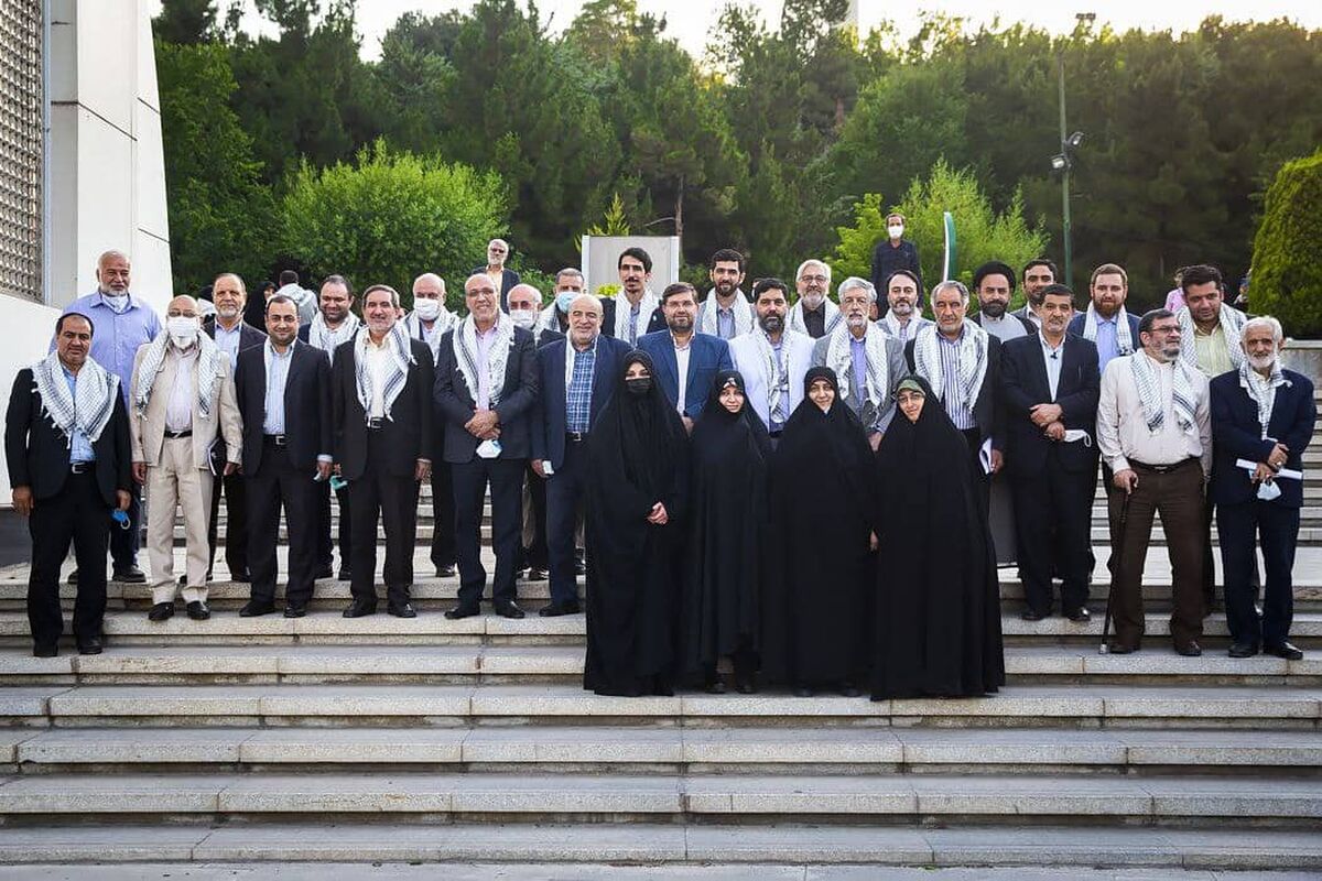 پیام صمیمانه آیت‌الله رئیسی به شورای ائتلاف نیروهای انقلاب/ حضور همه نامزدهای پیروز انتخابات تهران در نشست شورای ائتلاف
