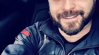 سلفی جدید بابک جهانبخش در ماشینش + عکس