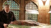 فیلمی ماندگار از حضور حاج قاسم در داخل ضریح+ فیلم