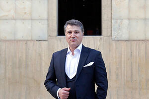 نظر محمدرضا عیوضی در مورد مجوزهای اخیر + عکس