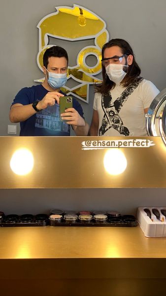 شاهرخ استخری در آرایشگاه مشهور + عکس