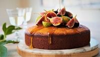 طرز تهیه کیک انجیر تازه خوشمزه با شیر و بدون شیر ؛ انتخاب خوشمزه فصل