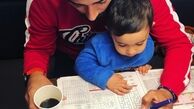 سرگرمی رضا قوچان نژاد با پسرش+عکس