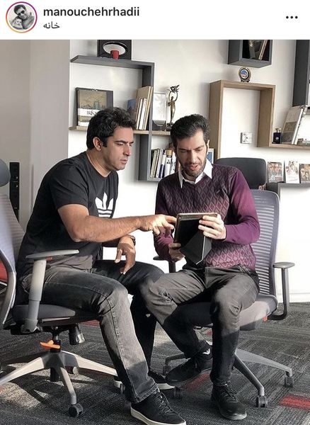 کار کردن منوچهر هادی در خانه اش + عکس 