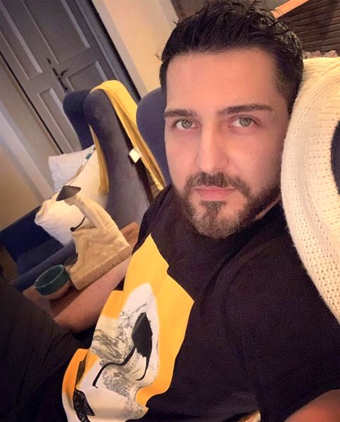 استایل باحال محمدرضا غفاری در خانه + عکس