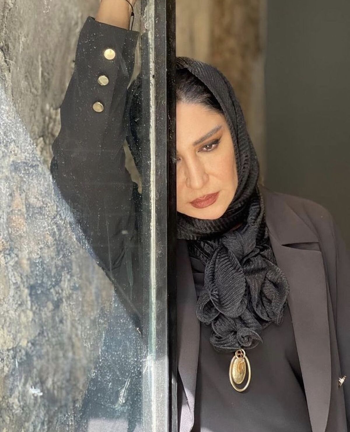 چشمان غمگین نسیم ادبی پس از فوت همسرش + عکس