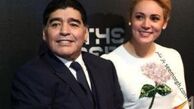 مارادونا و معشوقه 27 ساله اش در مراسم قرعه کشی جام جهانی! عکس