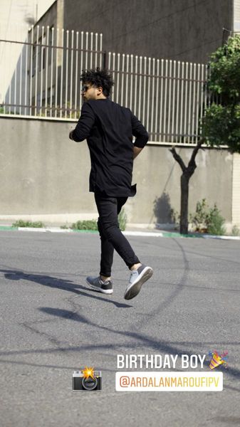 دویدن مهرداد صدیقیان وسط خیابان + عکس