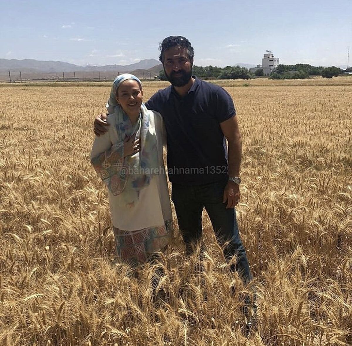 بهاره رهنما  همسرش در گندم زاری زیبا + عکس