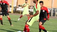 عکسی از  رامین رضاییان در خودروی مربی بدنساز و همسرش