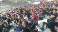 جنجال برای خرید بلیت ادامه دارد/عکس