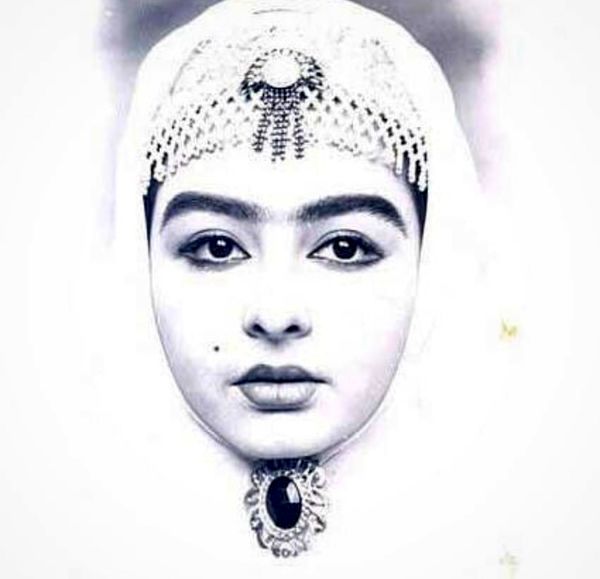 تیپ قجری ماهایا پطروسیان در نوجوانی هایش + عکس