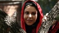 خانم بازیگری که در کلیسا نماز خواند!/عکس