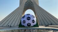 توپ ۷ تُنیِ جام جهانی فوتبال در میدان آزادی