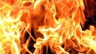 حریق همزمان دو مغازه در خیابان پیروزی