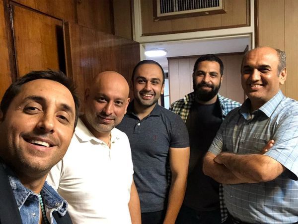 سلفی امیرحسین رستمی با دوستانش + عکس