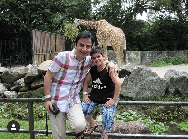 عمو پورنگ و امیر محمد در مالزی + عکس