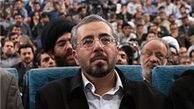 کاپشن احمدی‌نژاد بر تن باقری‌لنکرانی