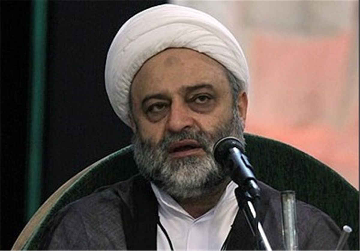 برخی به ارزش پرداخت خمس و زکات در جامعه بی‌توجه هستند