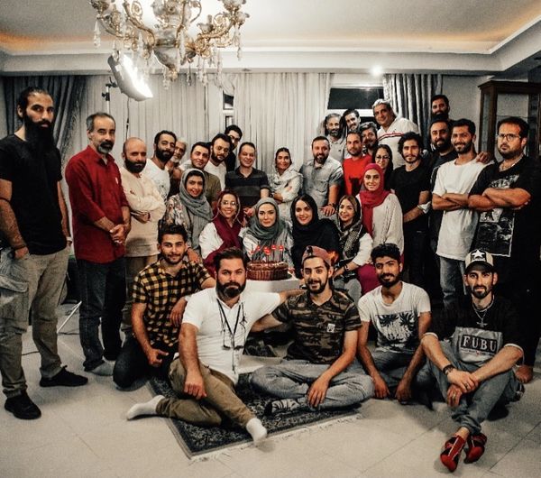 مینا وحید در جمع همکارانش + عکس